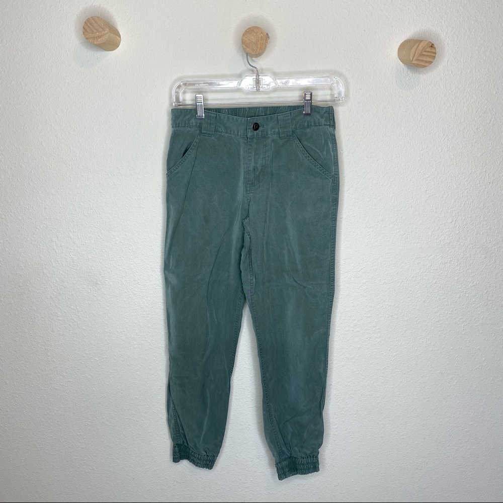 Patagonia green jogger pants